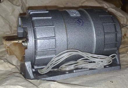 Электродвигатель АВЕ-052-4МУ3 - электрический аппарат, вращение ротора которого . . фото 2