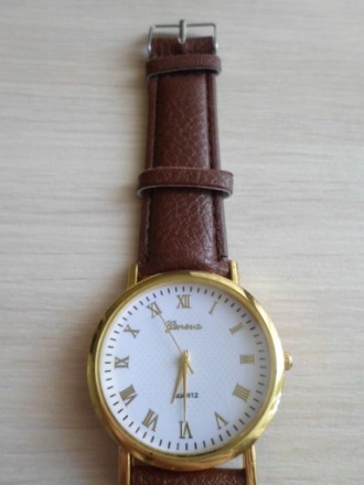 Продам новые часы с ремешком разных цветов. Циферблат с римскими цифрами.. . фото 4