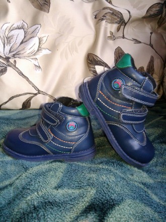 Демисезонные ботинки Tom.m для мальчика на весну-осень . Очень удобные.
Размер . . фото 2