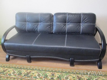 Продам диван,состояние нового, раскладной, кожзам . Габариты 2060х1000 спальное . . фото 1