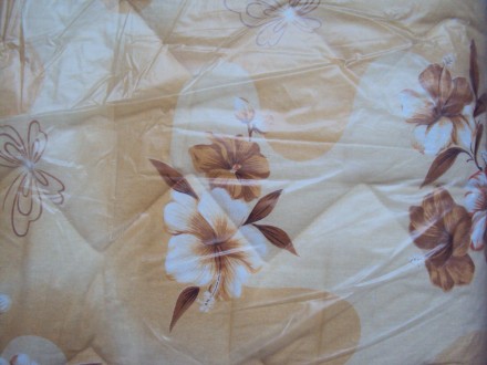 Размеры одеяла стандартные (140х205 см), и подходят под любое полуторное постель. . фото 4