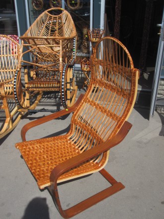Кресло - качалка плетеная из лозы (выдерживает 100 кг. и более). Изготовлено в З. . фото 9