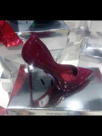 Модельная женская обувь . Высокая шпилька, заостренный носочек 
Страна производ. . фото 3