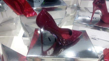 Модельная женская обувь . Высокая шпилька, заостренный носочек 
Страна производ. . фото 2