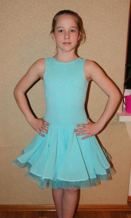 Бальное платье для девочки 9-10 лет. Нежно-голубого цвета.. . фото 3