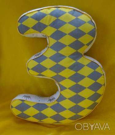 Декоративна цифра-подушка "3" виконана із польської бавовняної тканини, висотою . . фото 1