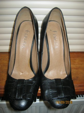 Туфли женские, 39 размер, длина стельки 26 см, высота каблука 11 см.
Идеальное . . фото 7