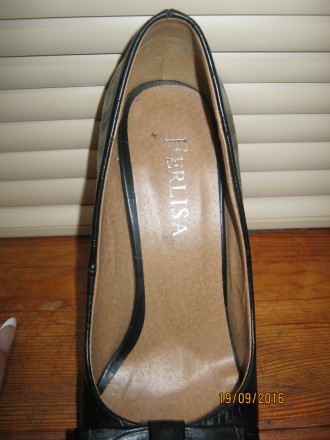 Туфли женские, 39 размер, длина стельки 26 см, высота каблука 11 см.
Идеальное . . фото 6