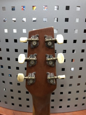Акустическая Гитара Трембита Супер Звук
Надежная акустическая гитара с полноразм. . фото 7