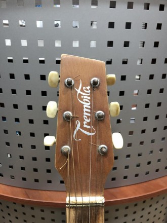 Акустическая Гитара Трембита Супер Звук
Надежная акустическая гитара с полноразм. . фото 6