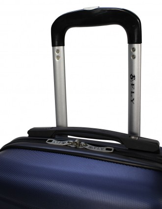 
Комплект пластиковых чемоданов в багажное отделение Fly 1107 выполнен из против. . фото 5