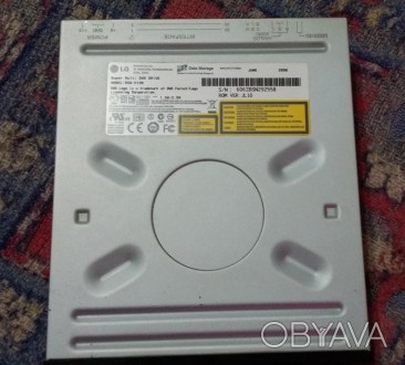 Продам исправный DVD-привод LG GSA-H10N, лицевая панель черного цвета.
ИНТЕРФЕЙ. . фото 1