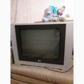 Телевизор LG. 21FE6AG-TH, ADRLLAY, 230в. 75вт. Покупали новую в магазине с гаран. . фото 2