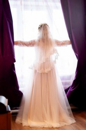 Продам нежное свадебное платье айвори-беж с прозрачными рукавами и лёгким шлейфо. . фото 5