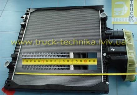 Радиатор системы охлаждения двигателя MAN TGA TGS TGX комплектный с рамкой и бач. . фото 4