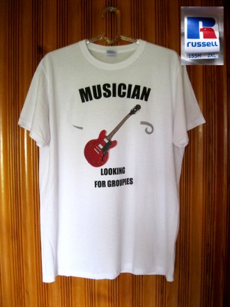 Предлагаю комплект оригинальных футболок с логотипом гитары, микрофона и кепки D. . фото 10