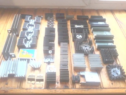 44 шт. радиаторов для транзисторов, диодов и выпрямительных мостов, б/у в отличн. . фото 9
