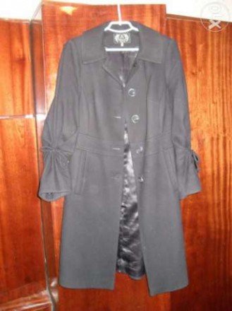 Демисезонное черное пальто, б/у в хорошем состоянии. Размер S. Рукав 3/4.. . фото 2