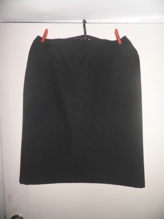 продам костюм: блуза и прямая юбка до колен черного цвета, замеры блузы: полуобх. . фото 4