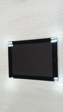 Планшет	Apple iPad 2 Wi-Fi+3G 16Gb. . фото 2