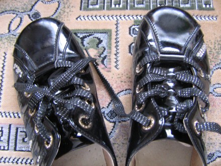 Туфли для девочки торговой марки Scarlett Кожаные лакированные в отличном состоя. . фото 4