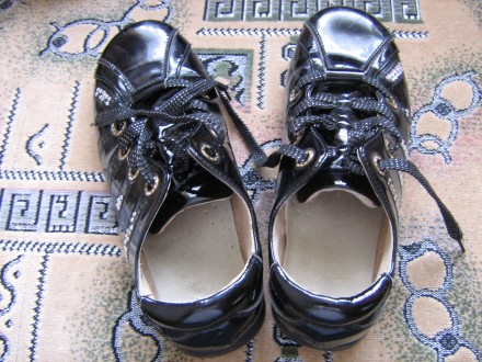 Туфли для девочки торговой марки Scarlett Кожаные лакированные в отличном состоя. . фото 3
