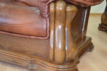 Материал: Кожа
Комплект кожаной мебели производства Бельгии на массивных дубовы. . фото 6