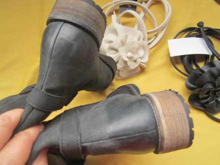 Фирменные новые качественные кожаные (нубук) демисезонные сапоги с потёртостями . . фото 10