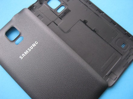 Задняя крышка (панель) для Samsung Galaxy Note 4 отличного качества.
Цвет-черны. . фото 2