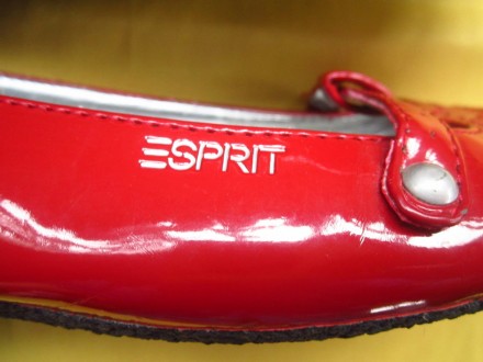 Фирменные красивенные кожаные балетки Esprit красного цвета в отличном состоянии. . фото 5