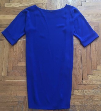 November
Платье синего цвета с двумя карманами, к низу сужается.
Состояние иде. . фото 2