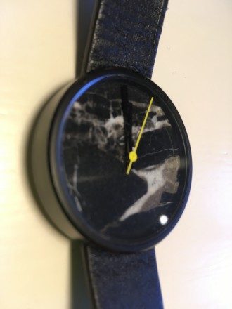Продам кварцевые часы Aark x Daniel Emma, оригинал.
Отличное состояние, полност. . фото 2
