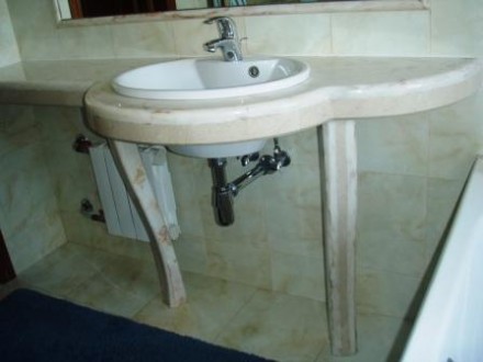 Столешница мраморная, столик в ванную из мрамора —  3 500 грн.
Столешницы мрамо. . фото 3