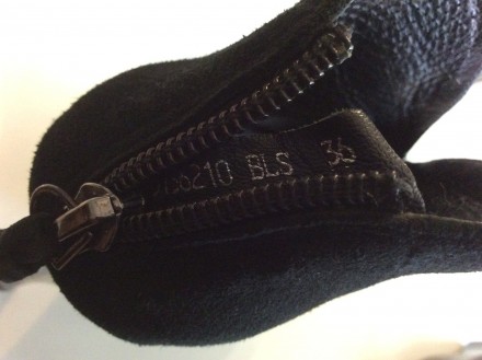 Чёрные замшевые с перфорацией (мелкие дырочки) ,открытый носок, состояние отличн. . фото 9