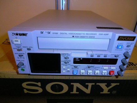 SONY DSR-45AP

Профессиональный компактный DVCAM видеомагнитофон

- Формат D. . фото 4