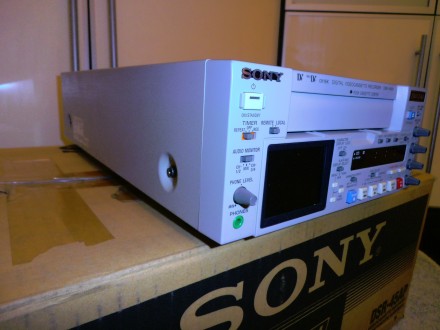 SONY DSR-45AP

Профессиональный компактный DVCAM видеомагнитофон

- Формат D. . фото 9