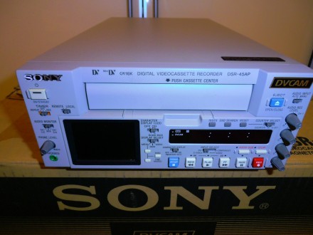 SONY DSR-45AP

Профессиональный компактный DVCAM видеомагнитофон

- Формат D. . фото 3