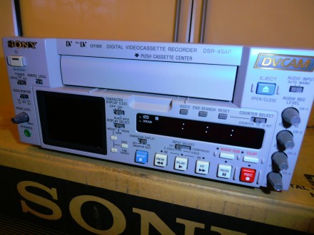 SONY DSR-45AP

Профессиональный компактный DVCAM видеомагнитофон

- Формат D. . фото 12