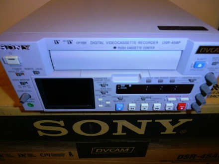 SONY DSR-45AP

Профессиональный компактный DVCAM видеомагнитофон

- Формат D. . фото 7