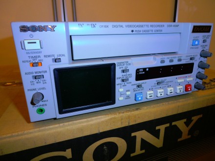 SONY DSR-45AP

Профессиональный компактный DVCAM видеомагнитофон

- Формат D. . фото 11
