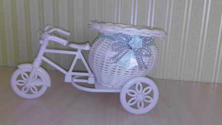 Белый трехколесный велосипед - подставка для цветов,декоративная ваза, длина 21 . . фото 5