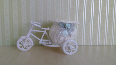 Белый трехколесный велосипед - подставка для цветов,декоративная ваза, длина 21 . . фото 3