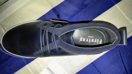 Ботинки КОЖАНЫЕ, сделаны в Португалии, ОРИГИНАЛ!
Подкладка - кожа (см. фото)

. . фото 3
