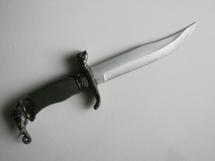 Сувенирный нож 

 Длина изделия-21 см,длина ножа-11 см.
 Материал-сталь,пласт. . фото 5