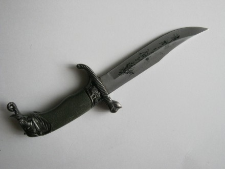 Сувенирный нож 

 Длина изделия-21 см,длина ножа-11 см.
 Материал-сталь,пласт. . фото 6