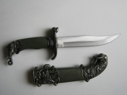Сувенирный нож 

 Длина изделия-21 см,длина ножа-11 см.
 Материал-сталь,пласт. . фото 2