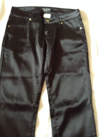 Модные черные атласные джинсы Cro Jeans
Есть две пары 27/33 новые атласные
Вто. . фото 3