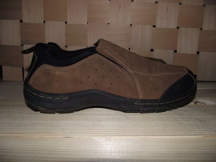 Продаю фірмове, оригінальне і головне - якісне взуття з США
Кросівки "GBX"
Євр. . фото 3