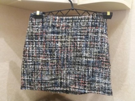Твидовая мини-юбка с мелкими пайетками; +++подарок!!! primark

фактурная юбка . . фото 6