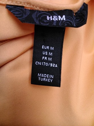 Продам топ фирмы H&M
Цвет золотистый.
Размер EUR M
US M
FR M
CN 170/92A
По. . фото 5